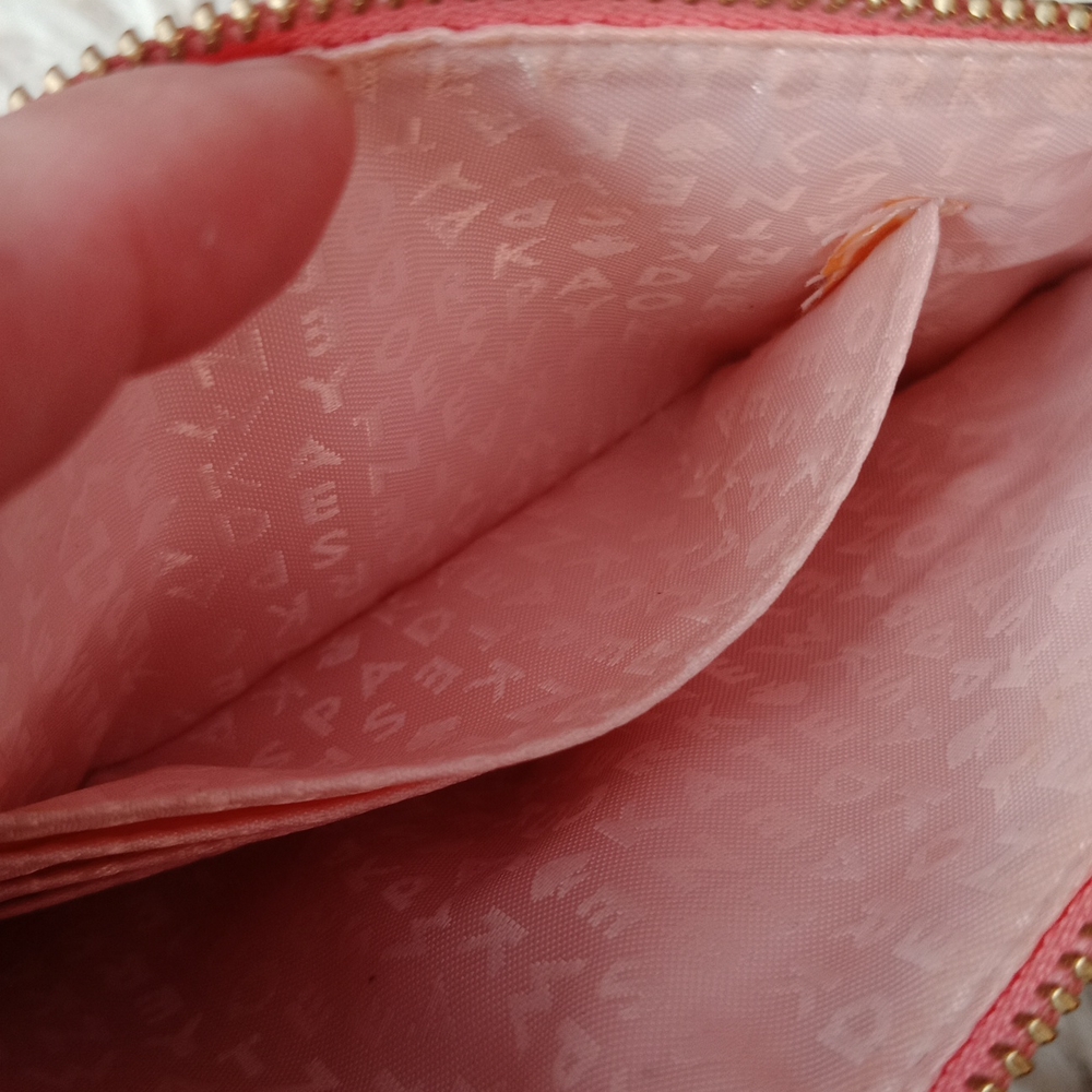 Kate Spade wristlet - Picture 10 of 16